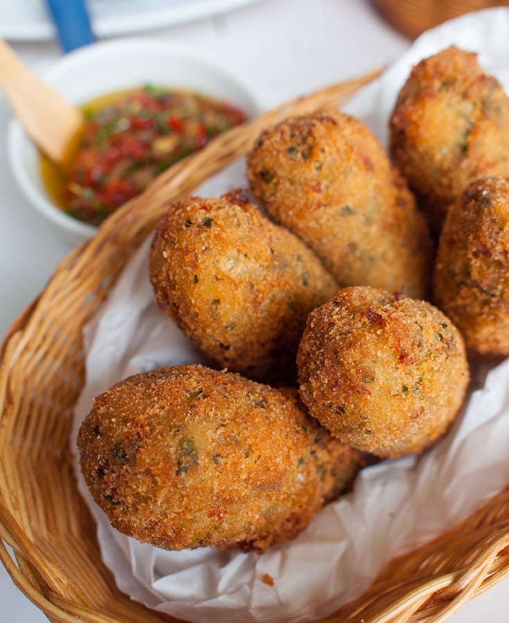 Rio de Janeiro, Brazil. A Boteco Hop – Rio's Best Neighbourhood Bars. Copyright © 2022 Terence Carter / Grantourismo. All Rights Reserved.