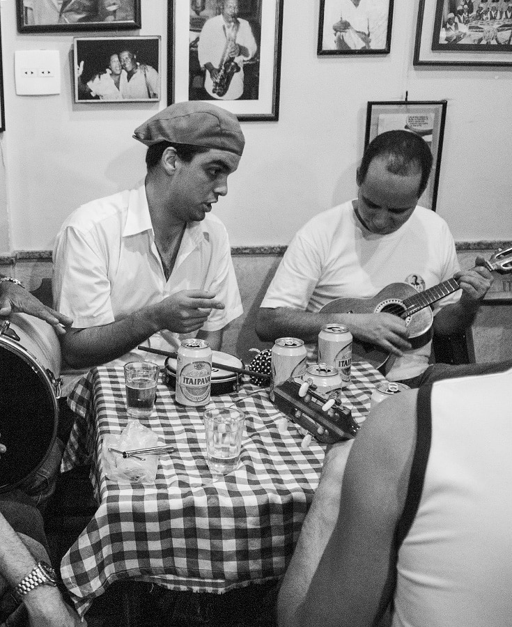 Brazilian Samba Comes Low-key and Local in Copacabana. Rio de Janeiro, Brazil. Rio de Janeiro, Brazil. Copyright © 2022 Terence Carter / Grantourismo. All Rights Reserved.