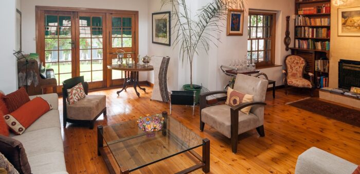 Holiday House rental, Camps Bay, Cape Town, South Africa. Copyright © 2022 Terence Carter / Grantourismo. Our Home Away from Home in Camps Bay, Cape Town.
