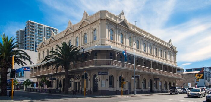 Exploring Perth – a self-guided city walk in Western Australia's capital Perth CBD, Western Australia. Copyright © 2022 Terence Carter / Grantourismo. All Rights Reserved.