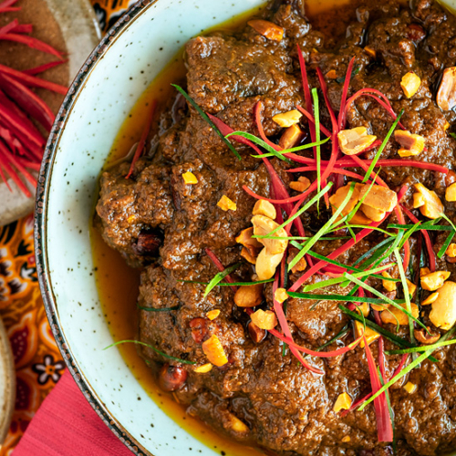 Thai Beef Massaman Curry Recipe. How to Make this Rich Complex Southern Thai Curry. Copyright © 2022 Terence Carter / Grantourismo. All Rights Reserved.