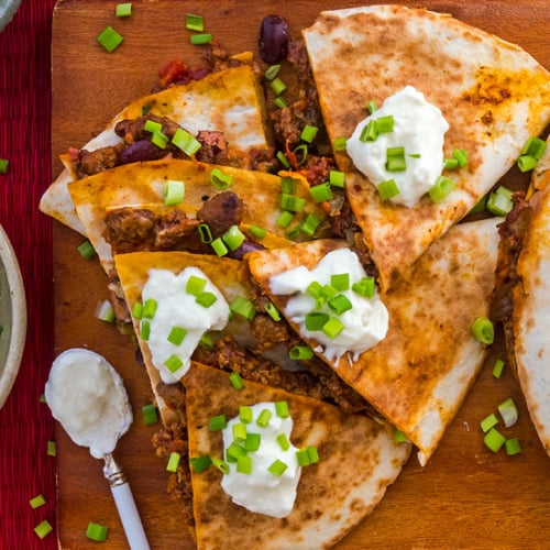 Chili con carne and cheese quesadillas recipe. Copyright © 2022 Terence Carter / Grantourismo. All Rights Reserved.