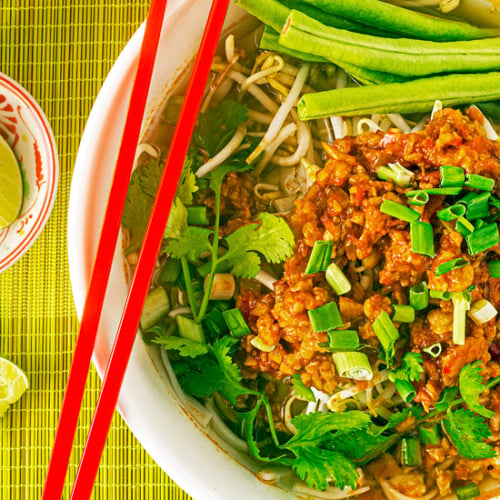 Lao Khao Soi Recipe – Rice Noodle Soup with Minced Pork. Copyright © 2022 Terence Carter / Grantourismo. All Rights Reserved.