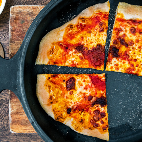 Nduja Pizza Recipe and How to Make a Dutch Oven Pizza. Takeout recipes to cook at home. Copyright © 2022 Terence Carter / Grantourismo. All Rights Reserved.