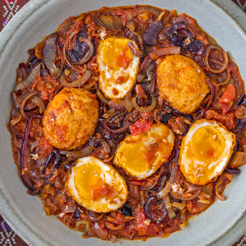 Burmese Egg Curry Recipe for a Myanmar Breakfast Favourite. best Asian eggs recipes. Copyright © 2022 Terence Carter / Grantourismo. All Rights Reserved.