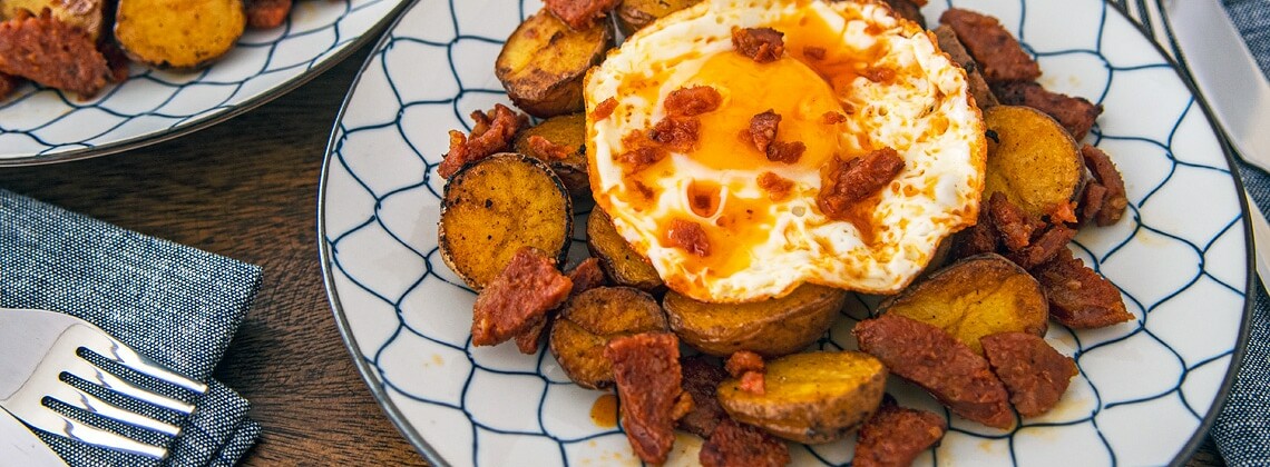 Fried Eggs with Chorizo and Potatoes Recipe for Basque Messy Eggs. Copyright 2022 Terence Carter / Grantourismo. All Rights Reserved.