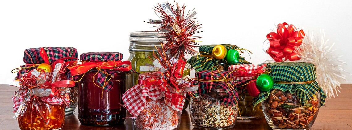 Homemade Edible Christmas Gifts – Pickles, Chilli Oils, Hot Sauces, and Condiments. Copyright © 2022 Terence Carter / Grantourismo. All Rights Reserved.