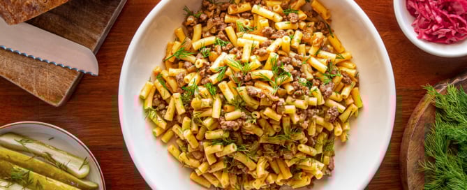 Russian Navy Style Macaroni Recipe for Makarony Po-Flotsky or Макароны По-Флотски. Copyright © 2022 Terence Carter / Grantourismo. All Rights Reserved.