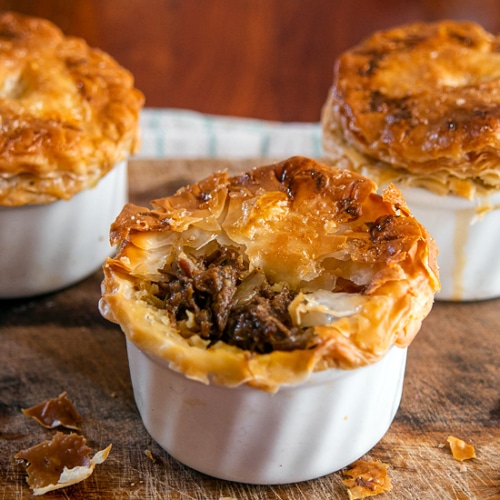 Irish Beef and Guinness Pie Recipe. Copyright © 2022 Terence Carter / Grantourismo. All Rights Reserved.