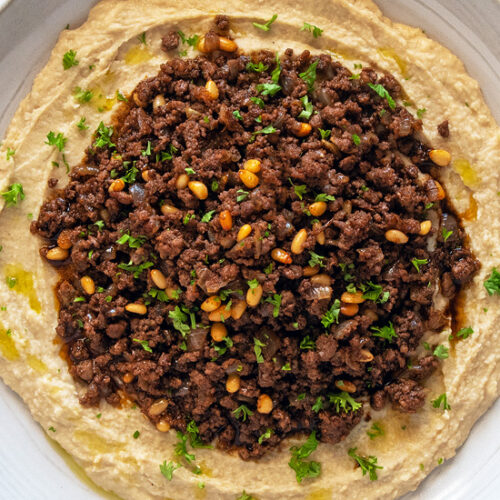 Hummus with Spiced Ground Beef Recipe for Hummus bil Lahme. Best Middle Eastern recipes. Copyright © 2023 Terence Carter / Grantourismo. All Rights Reserved.