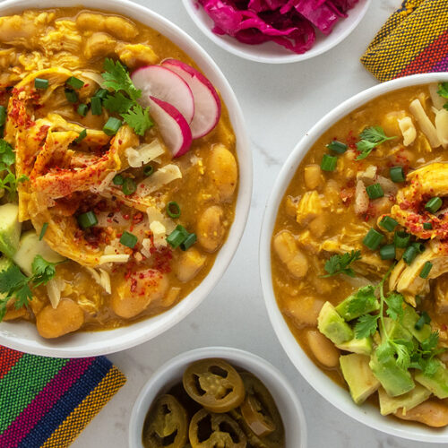 White Chicken Chili Recipe with Shredded Chicken and White Beans. Copyright © 2023 Terence Carter / Grantourismo. All Rights Reserved.