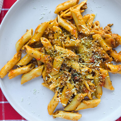 Quick and Easy Penne Bolognese Recipe for a Cheats Bolognese. Copyright © 2024 Terence Carter / Grantourismo. All Rights Reserved.