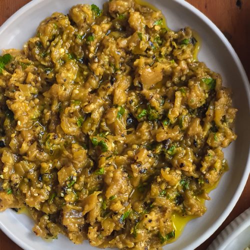 Smoky Greek Eggplant Dip Recipe for Melitzanosalata with Black Olives. Copyright © 2024 Terence Carter / Grantourismo. All Rights Reserved.