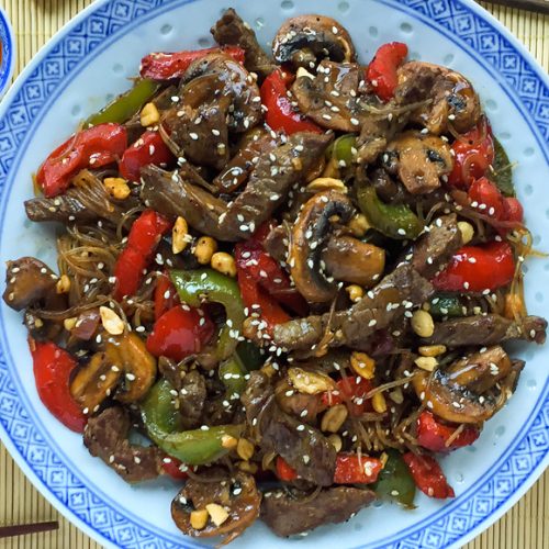 Classic Beef Stir Fry with Noodles Recipe for Cantonese Stir Fried Beef. Copyright © 2024 Terence Carter / Grantourismo. All Rights Reserved.