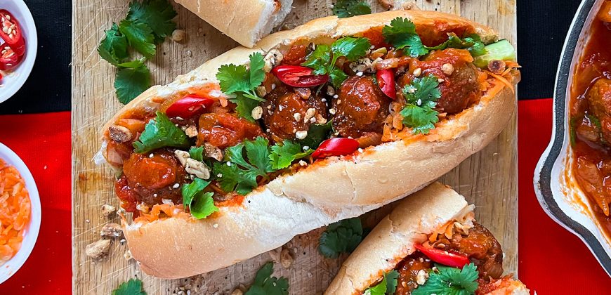 Banh Mi Xiu Mai Recipe for a Vietnamese Meatball Banh Mi. Copyright © 2024 Terence Carter / Grantourismo. All Rights Reserved.