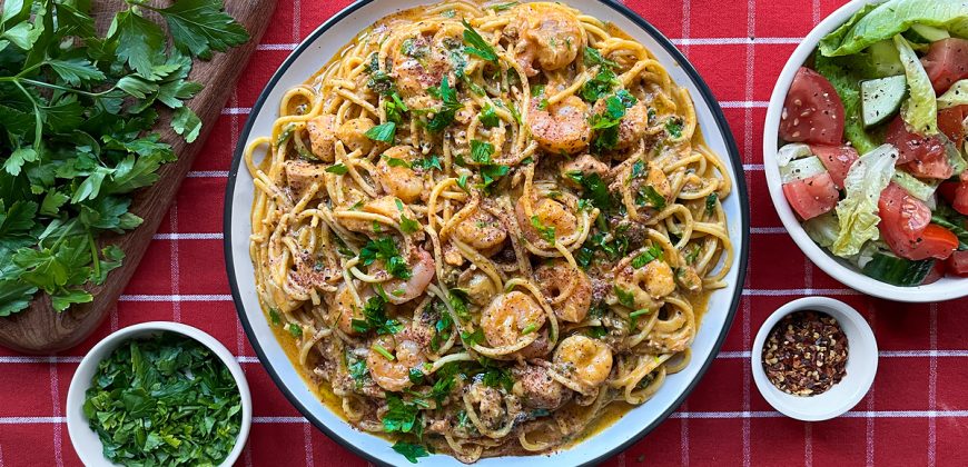 Easy Shrimp Pasta Recipe for Prawn Spaghetti with Parsley and Sumac. Copyright © 2024 Terence Carter / Grantourismo. All Rights Reserved.