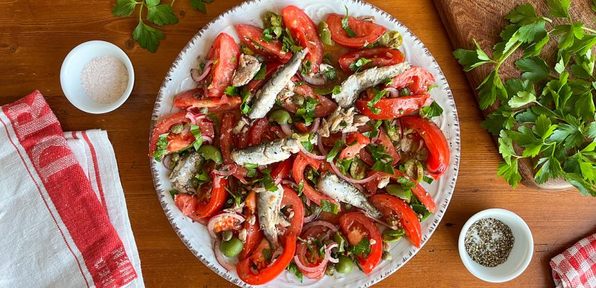 Spanish Tomato and Sardine Salad Recipe for Ensalada de Tomate y Sardinas. Copyright © 2025 Terence Carter / Grantourismo. All Rights Reserved.